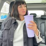 Paula Bolatti Instagram - Me combinan con el vaso 💅🏻 @_monilissima 💜