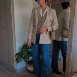 Paula Bolatti Instagram – #PauliiLooks canchero formal 😍 Me encantó la combinación del pantalón cargo con el blazer y el chalequito que son de @zeebra.chile 🤍
