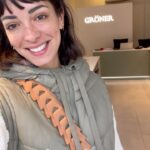 Paula Bolatti Instagram - Llegó #Cyber y @pauliibolatti nos visitó para renovar su cocina 🤩 enamorarse de nuevos electrodomésticos nunca fue tan fácil 🤭 ¡Aprovecha hasta 60% OFF en toda nuestra variedad de categorías! Solo en Groner.cl 🛒 y nuestra tienda presencial en @lascondesdesign 📍 #TuhogarNuestroproposito #GrönerChile #Promociones #Cocinachilena #Cocinas #remodelacion #renuevatucasa #electrodomesticos