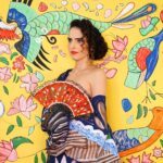 Paula Stephânia Instagram - A Dama com Leque, de Gustav Klimt foi leiloado ontem a um valor recorde na Europa (74 milhões de Euros) e será que eu vou ter um RECORDE de ❤️❤️❤️nessa minha versão live action dele? Kkkkk