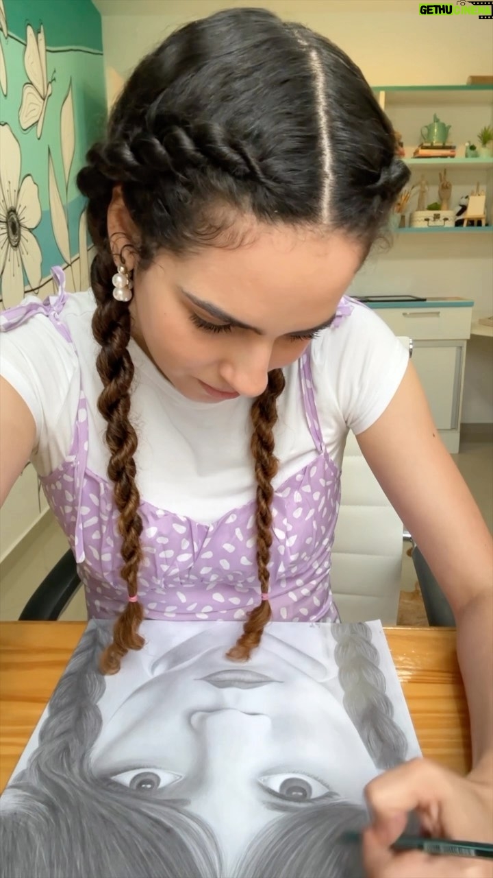 Paula Stephânia Instagram - A menina que fazia bonequinho de palito há uns anos atrás não acreditaria se eu dissesse que ela ia desenhar assim um dia🎨🎨🎨