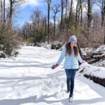 Paula Stephânia Instagram - ❄️☃️Minha primeira vez na neve, sei nem explicar tudo que senti, foi como ver o mar pela primeira vez. É como pisar nas nuvens, poder se jogar e saber que não vai machucar. E pra arteira que existe dentro de mim… um ateliê gigante com muito material pra modelar! E que delícia modelar a neve! Vc aperta e ela fica, aperta mais e se desfaz! Não suja, não polui e a foto eterniza! Chile, vizinho querido, já queremos voltar! Já tô até pensando no que mais posso modelar!!! @c3po.tarquino melhor ainda é estar vivendo tudo isso com vc!!!