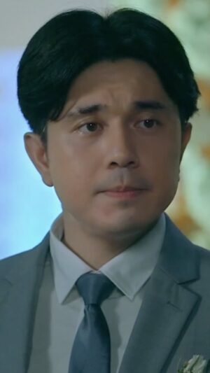 Paulo Avelino Instagram - Ilabas niyo na lahat! 😭

Do Juliana and Victor finally leave their past behind? Ano naman kaya ang gagawin ni Alex? 

Find out in the #LinlangOnPrime finale tomorrow.