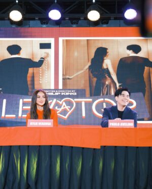 Paulo Avelino Instagram - Love or Career? ❤️ #Elevator

A fun media con with @pauavelino and director @philipking.rein ❣️ 

Meet Jared and Bettina, 2 overseas workers trying to achieve their dreams, meeting each other in a crossroad, making them realise and choose what matters the most to them in life

#Elevator will premiere in cinemas on April 24 nationwide!