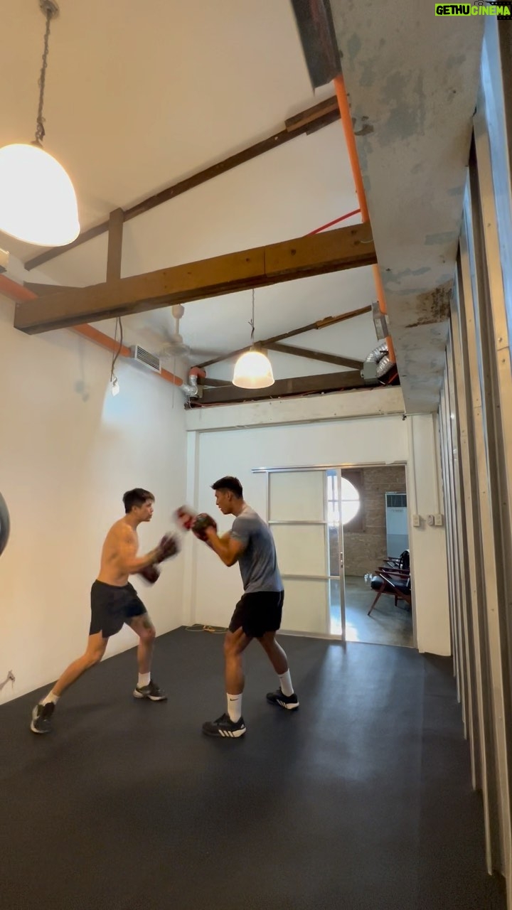Paulo Avelino Instagram - Down to my last training session for Linlang, and all I can say is it’s been a crazy journey! I started training a few months ago with specific goals and timelines. From gaining weight while doing our training program that coaches @anton7reales calls preparing for a Zombie Apocalypse to losing the weight I gained while lifting and training my boxing skills for the role. Boxing was a different beast of its own. I’ve been recording my training non-stop and reviewing them daily to see my mistakes and how I can improve even more when not training. And it wasn’t easy, especially when I had to start cutting my weight, waking up extra early to work out, going to work, and repeating this cycle since we started the show. It was frustrating and exhausting at times, but I had to be loyal to the journey of my character, and that was my motivation throughout the show. All this wouldn’t have been possible if not for our amazing coaches, @maurolumba who trained me for boxing, @anton7reales making our programs, @justigas making sure we did the movements properly, and @sukatsquad (I have no idea what his personal IG is) motivating us. Salamat! Also, to my #1 and #2 fans and supporter, our gym dogs, Antosha and Gustavo, my everyday spectators, I hope you enjoyed the show. #Linlang