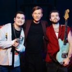 Pavel Volya Instagram - Сегодня насыщенный выпуск @volyashow. Участники «Новой Фабрики Звезд» Александр Круг и Лео Канделаки исполнят главные хиты наставников проекта Сергея Жукова и Сергея Шнурова, певица Валерия и Иосиф Пригожин поделятся секретами семейной жизни, а актер Александр Метелкин и режиссер Илья Учитель расскажут о работе над фильмом-сказкой «Летучий корабль». Включай ТНТ в 00:00!