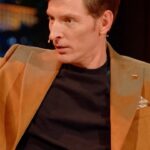 Pavel Volya Instagram – Сегодня в @volyashow Анфиса Чехова и Ирина Дубцова. Вас ждет ASMR и интимные откровения от Анфисы, а Ира расскажет об актерском опыте и песнях, которые она написала для артистов нашей эстрады. Сегодня в 00:10 на ТНТ!