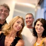 Paz Bascuñan Instagram – Buena semana! 🙏❤️🙏
Por acá dándolo todo con este ramillete de colegas encantadores ❤️❤️❤️

@felipebraun1 @mariajoseprietol @cristcamposs