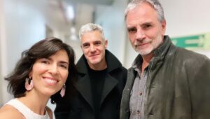 Paz Bascuñan Instagram - Con mi querido @ricardofernandezactor Una linda noche de encuentros @alvaro_rudolphy_oficial 

#pronto #pronto #sevienensorpresas