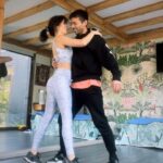 Paz Bascuñan Instagram - Los viernes SIEMPRE, como sea, hay que bailar! Y con @franciscochavez1 lo sabemos ! 💃❤️💃❤️💃🔥 Buendía para tod@s!