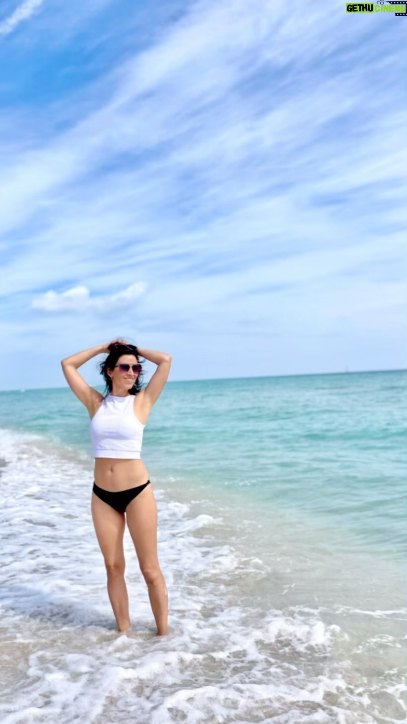 Paz Bascuñan Instagram - Marzo es sicológico 😉