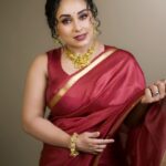 Pearle Maaney Instagram - 🥰🥰🥰 . For Pearle Maaney Show ❤️ Click @pearle_productions Makeup @aishwaryakarayilofficial Styling @asaniya_nazrin Draping @drapewithkp Jewellery @goodwillcollectionskerala