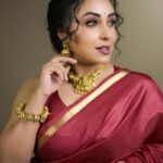 Pearle Maaney Instagram - 🥰🥰🥰 . For Pearle Maaney Show ❤️ Click @pearle_productions Makeup @aishwaryakarayilofficial Styling @asaniya_nazrin Draping @drapewithkp Jewellery @goodwillcollectionskerala