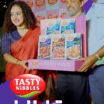 Pearle Maaney Instagram – I feel so soo happy to share this tasty video with you all!

You know how much I Love @tastynibblesfood products!…. Few days back I had this amazing time at Tasty Nibbles Live event as their Chief Guest, tasting all my favourite food along with many amazing influencer buddies.

With almost 60 products ranging from Chicken, Fish, Duck, Veg and more @tastynibblesfoods have also introduced five new products that are absolutely delicious.

Do try out their range from www.tastynibbles.in 
Use coupon code NITA2024 for special discount
Superanu kaetto. Njan guarantee 👌🏽