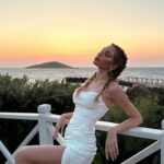 Pelin Uluksar Instagram – Glowy things 🫠✨
#ellesummerweekend