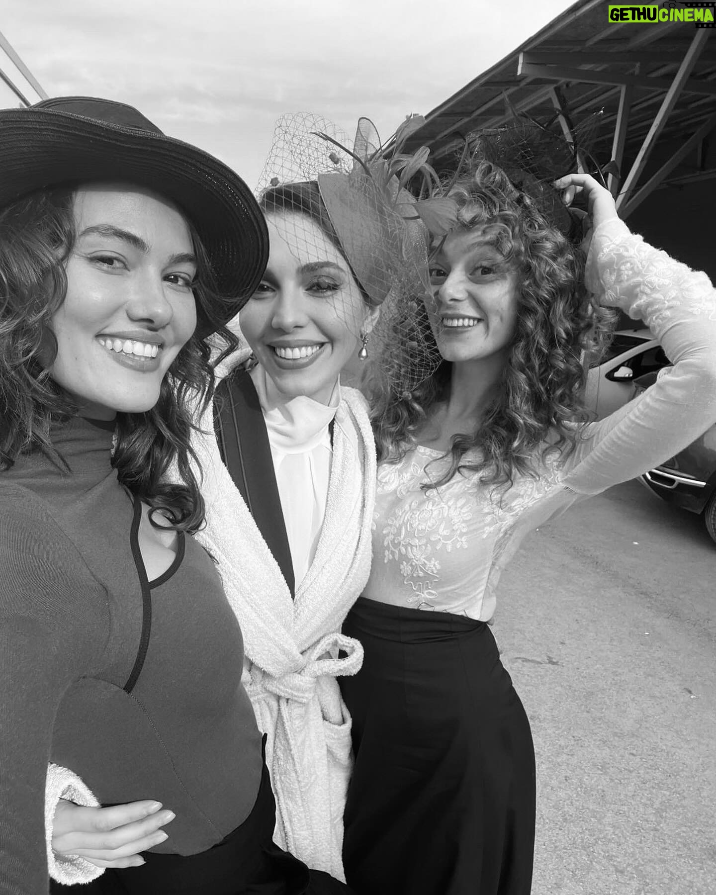 Pelin Uluksar Instagram - I π«ΆπΌ this team! π₯Ήππ ZAFERIN RENGI.