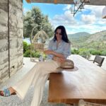 Pelin Uluksar Instagram - It’s a blue feeling 🤍