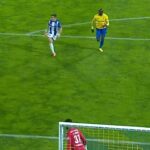Pepe Instagram – Apesar de acharmos enquanto grupo de trabalho que na maioria das vezes o segredo para continuar está em remeter-nos ao silêncio digam o que disserem ou façam o que fizerem,depois da noite de ontem o mínimo que podemos fazer, é alçar a voz da nossa REVOLTA.

O erro sempre existirá na vida e no futebol, mas não usarmos ou não sabermos usar os meios para os diminuir é só um ATRASO sem explicação.

Com tanta tecnologia, continuaremos NÓS futebol português na sombra das interpretações? 
Na sombra das dualidades? 

Tudo isto vai muito além de perder ou ganhar… 
Tudo isto vai muito  além de saber perder ou saber ganhar.
Esta revolta reside na forma leviana com que se erra e a única opção que nos dão é aceitar, calar e continuar. 
O futebol é uma pequena parte da sociedade, temos todos que aprender, melhorar e evoluir, mas para isso também temos que nos fazer ouvir.

Pepe
FCPorto 
Época 23/24