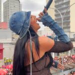 Pepita Instagram - Que energia, São Paulo! ❤️‍🔥 Cantar pra vocês hoje no #BlocoDaLexa foi incrível, sentir toda a energia de vocês me faz muito feliz. Obrigada pelo convite, @lexa, foi um prazer fazer parte desse momento de celebração!