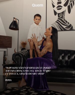 Pepita Instagram - "Uma das virtudes do ser humano é a paciência e o conselho que dou para todas as meninas iguais a mim é: nunca desista de nada na sua vida", diz @pepita, nossa capa de Dia das Mães. Muito além desse conselho valioso, a artista tem muito a ensinar e, generosa, está disposta a ser exemplo e a abrir todas as portas que historicamente lhe foram negadas.

Uma dessas é a maternidade! Como tudo que se propõe, ao ser mãe, Pepita mostra a todos nós o poder da resiliência e da determinação. Em uma entrevista profunda e muito sincera, ela conta ao nosso @phynocomph_ os desafios de criar Lucca sendo uma mulher trans, sem ampla rede de apoio e dentro de uma vida real, mas com alegria, determinação e muito, mas muito amor. Leia no link da bio!

Texto e produção executiva: @phynocomph_
Fotografia: @rhaiffe
Styling: @miguelcuenca
Beleza: @williamcruzes
Vídeo: @luizanobrega para @twz____
Assistência de fotografia: @natimitie e @jozzuuphoto
Produção de moda: wll.uil
Assistência de vídeo: @tiagozani
Retoque: @vwretouch/ @victorwagnerr
Catering: @samir.amis