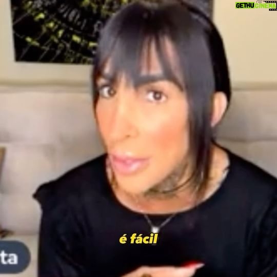 Pepita Instagram - 17 anos da Lei Maria da Penha e sabemos que uma das portas de entrada para violência doméstica é a relações abusiva baseada muitas vezes em ciúme! Vamos ficar atentas ao sinais e denunciar qualquer sinal de violência seja física, psicológica, sexual, patrimonial e moral. Ligue 180!