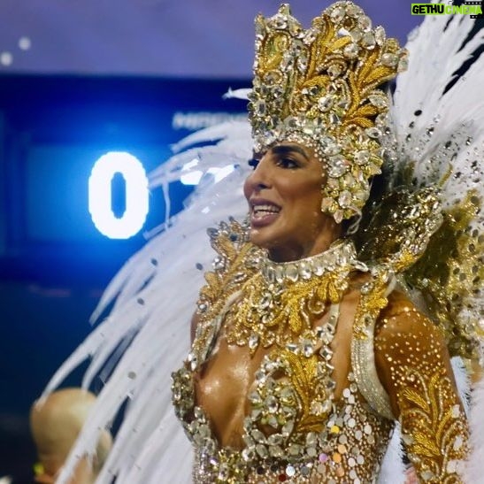 Pepita Instagram - Ainda estou em êxtase com a energia do desfile da minha escola @unidos.desaolucas! Representar a força do trabalhador foi uma honra pra mim, que aprendi a ser forte tão cedo. Esse desfile foi representativo e muito especial! Viva, família São Lucas! ❤️ 📸 @guifiorin