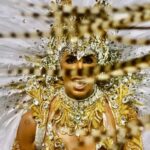 Pepita Instagram – Ainda estou em êxtase com a energia do desfile da minha escola @unidos.desaolucas! Representar a força do trabalhador foi uma honra pra mim, que aprendi a ser forte tão cedo. Esse desfile foi representativo e muito especial! Viva, família São Lucas! ❤️

📸 @guifiorin