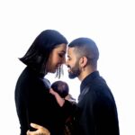 Pepita Instagram – Hoje completamos 03 anos de casados no papel! 03 anos que juntos remamos contra a maré do preconceito e mostramos que SIM, È POSSÍVEL AMAR SEM TEMER. Quem diria que aquele beijo no banheiro de uma balada iria resultar em uma família linda como a nossa… Sim, uma FAMÍLIA assim como qualquer outra, com erros e acertos, com lágrimas e choros e com muito amor e cumplicidade. Hoje já não somos só nós 2, somos 3 e eu me orgulho muito da nossa história até aqui e ela só está começando! E pra você que é parte da comunidade LGBTQIAPN  eu só tenho um recado: SEJA SEMPRE RESISTÊNCIA, querem nos parar mas não vão!!! NINGUÉM VAI PODER QUERER NOS DIZER COMO AMAR ❤️❤️❤️❤️