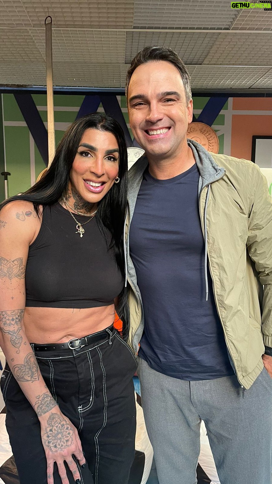 Pepita Instagram - Hoje começa o #BBB24, e eu bati um papo com o @tadeuschmidt, que me contou curiosidades sobre o reality! Estão animados pra assistir, família?