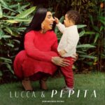 Pepita Instagram – “Uma das virtudes do ser humano é a paciência e o conselho que dou para todas as meninas iguais a mim é: nunca desista de nada na sua vida”, diz @pepita, nossa capa de Dia das Mães. Muito além desse conselho valioso, a artista tem muito a ensinar e, generosa, está disposta a ser exemplo e a abrir todas as portas que historicamente lhe foram negadas.
Uma dessas é a maternidade! Como tudo que se propõe, ao ser mãe, Pepita mostra a todos nós o poder da resiliência e da determinação. Em uma entrevista profunda e muito sincera, ela conta ao nosso @phynocomph_ os desafios de criar Lucca sendo uma mulher trans, sem ampla rede de apoio e dentro de uma vida real, mas com alegria, determinação e muito, mas muito amor. Leia no link da bio!
Texto e produção executiva: @phynocomph_
Fotografia: @rhaiffe
Styling: @miguelcuenca
Beleza: @williamcruzes
Vídeo: @luizanobrega para @twz____
Assistência de fotografia: @natimitie e @jozzuuphoto
Produção de moda: wll.uil
Assistência de vídeo: @tiagozani
Retoque: @vwretouch/ @victorwagnerr
Catering: @samir.amis