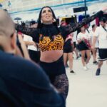 Pepita Instagram – Carnaval ascende minha alma, como uma boa carioca eu gosto do fervo, de dançar, desse calor que só quem já foi em escola de samba vai entender. Família São Lucas, eu amo vocês. ❤️ #Carnaval