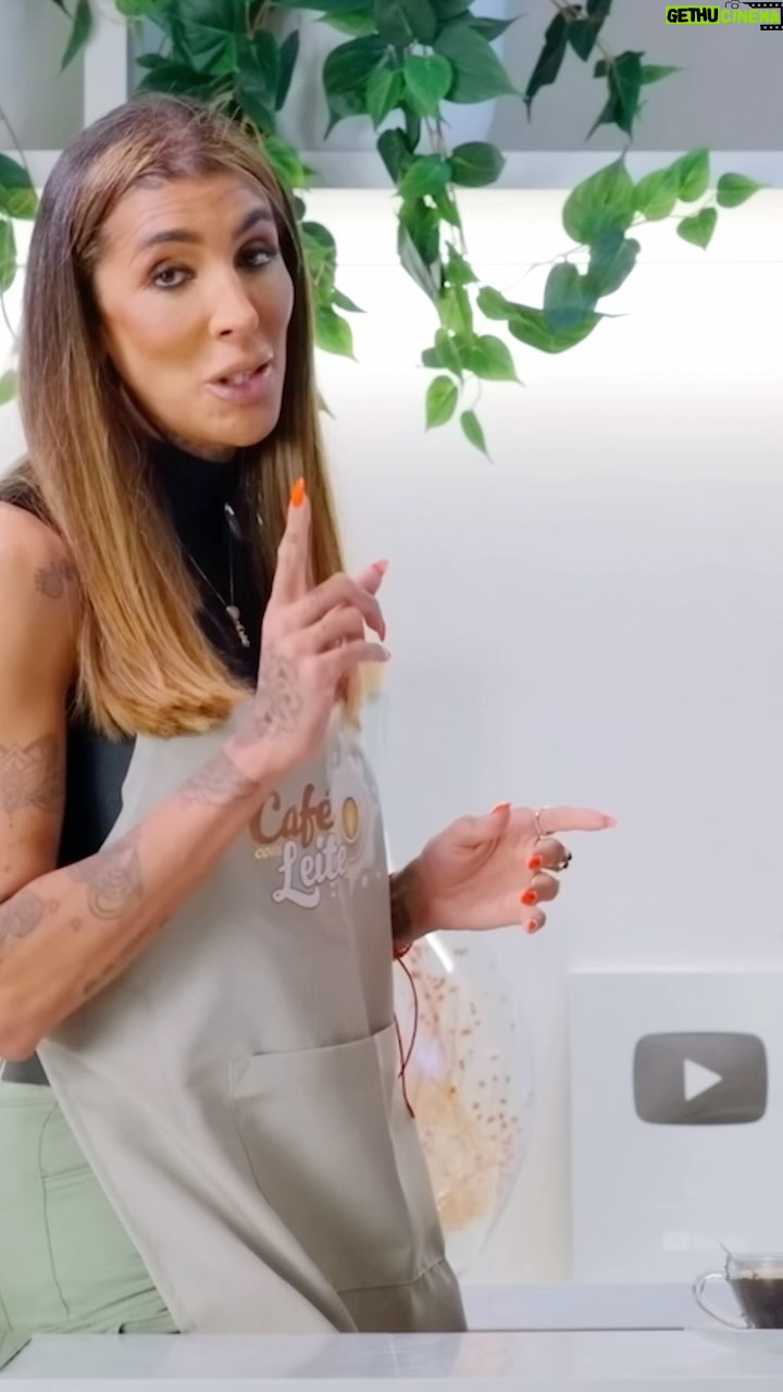 Pepita - 26K Likes - Me emociono ao falar de quem é a Pepita, porque essa personagem permitiu que a Priscila se sentisse muito mais viva, poderosa e capaz! A Pepita é sinônimo de liberdade, de pluralidade, de poder fazer e ser o que você quiser.
Nesse ano de 2024, vocês vão ver muito da Pepita, em suas diversas faces, ocupando os mais diferentes espaços, lutando por mim e por nós. Tem que respeitar! ❤️