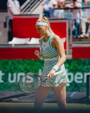 Petra Kvitová Instagram - A hard day’s work with my 42nd final as a reward. Feeling tired but proud of myself… and back for the big one tomorrow 💚

@bett1open