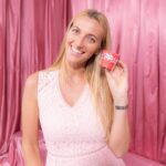 Petra Kvitová Instagram – Celebrating @haagendazsczech with the new French macaron ice cream at their amazing Racquet House party 🎉 

Chocolate Ganache or Strawberry Raspberry? Swipe to see which one is my fave 

#Partner #SummerOfAmour #HaagenDazs #HaagenDazsMoment #DokonaláZmrzlina #DontHoldBack