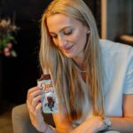 Petra Kvitová Instagram - Perfektní svačinka nejen na cesty. Jsou skvělé! 🙌🍫 #JustLiveWell Perfect snacks not only for travelling. They are great! 🙌🍫 @nutrend_cesko @just.live.well