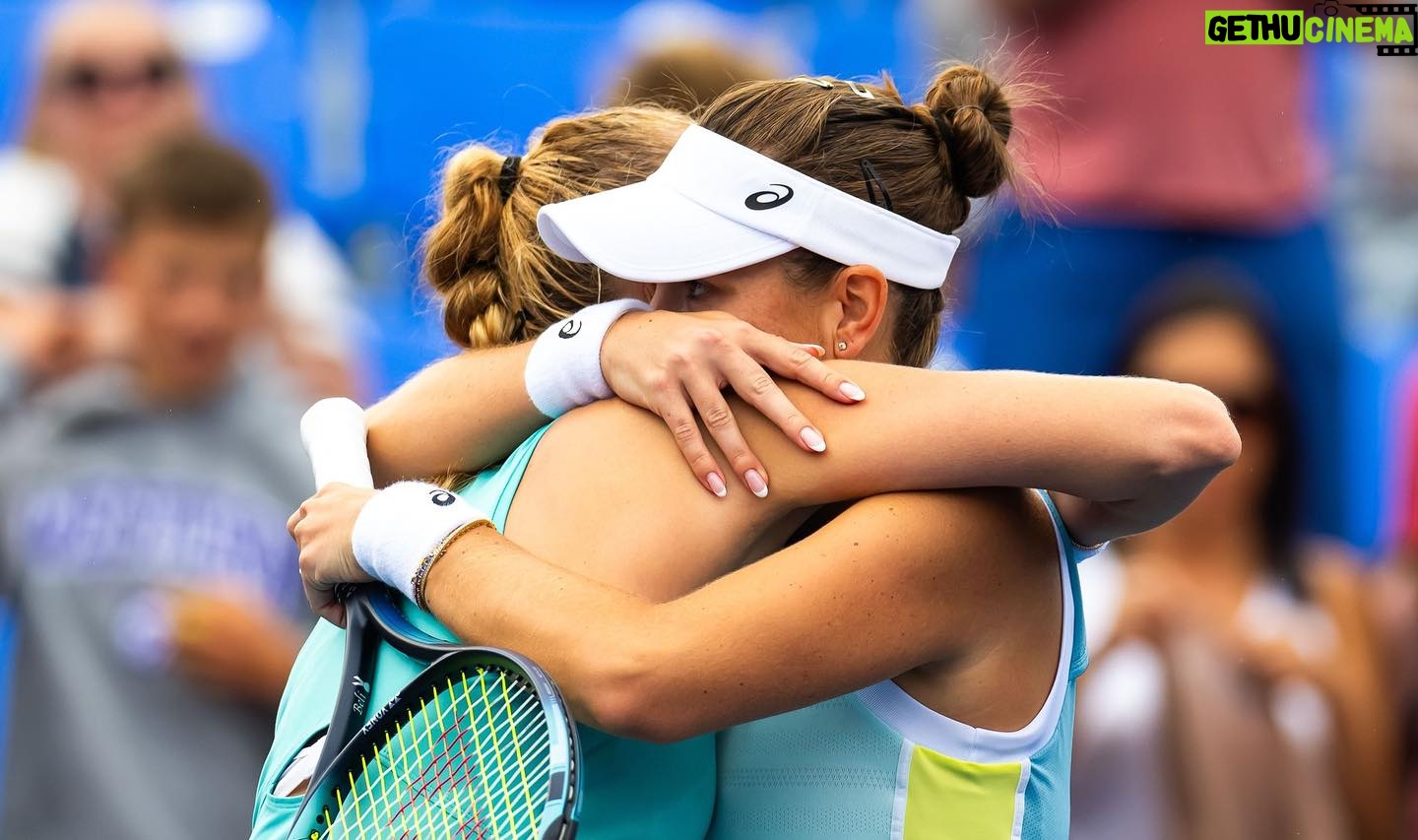 Petra Kvitová - 13.6K Likes - Not the best way to end a tough match against my dear friend @belindabencic
Hoping I can get some treatment and be ready for @cincytennis
Good luck tonight Beli! 🤗