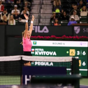 Petra Kvitová Instagram - P O J D 👀 @bnpparibasopen