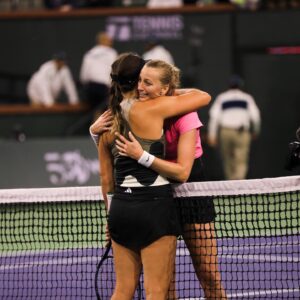 Petra Kvitová Instagram - P
O
J
D

👀

@bnpparibasopen