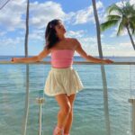 Peyton Elizabeth Lee Instagram - Postcard from HI