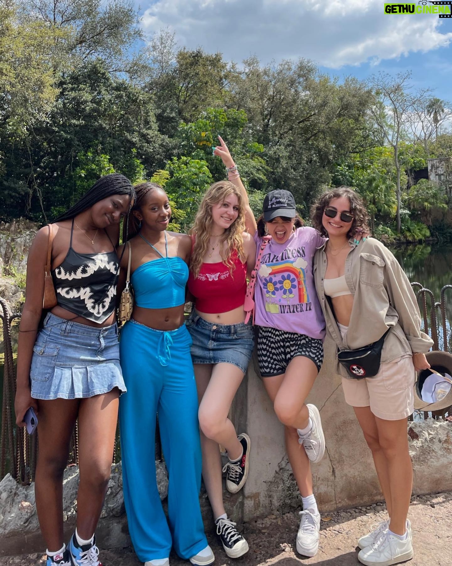Peyton Elizabeth Lee Instagram - Pro tip: Ditch all of your responsibilities and go to @waltdisneyworld