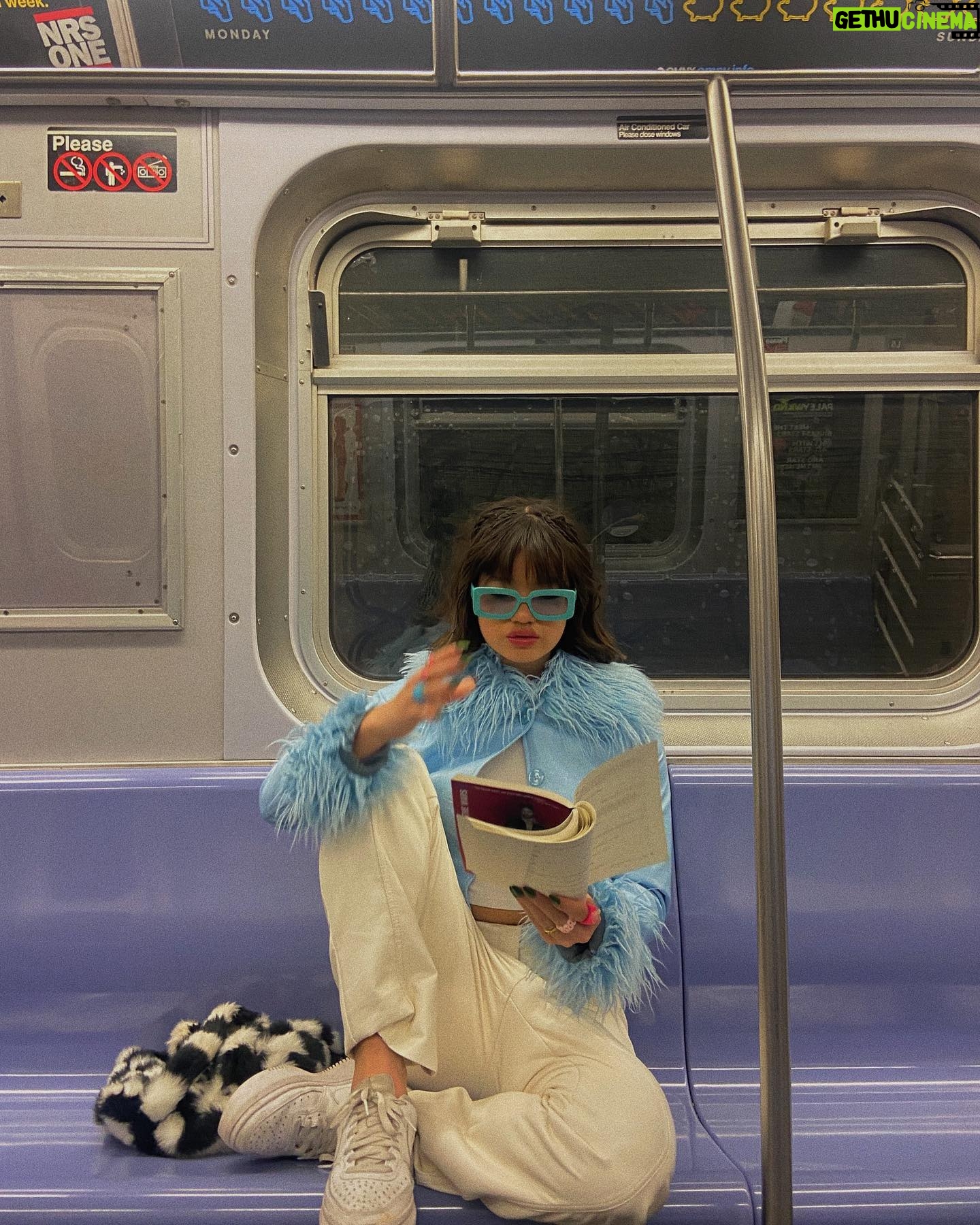 Peyton Elizabeth Lee Instagram - Day trip