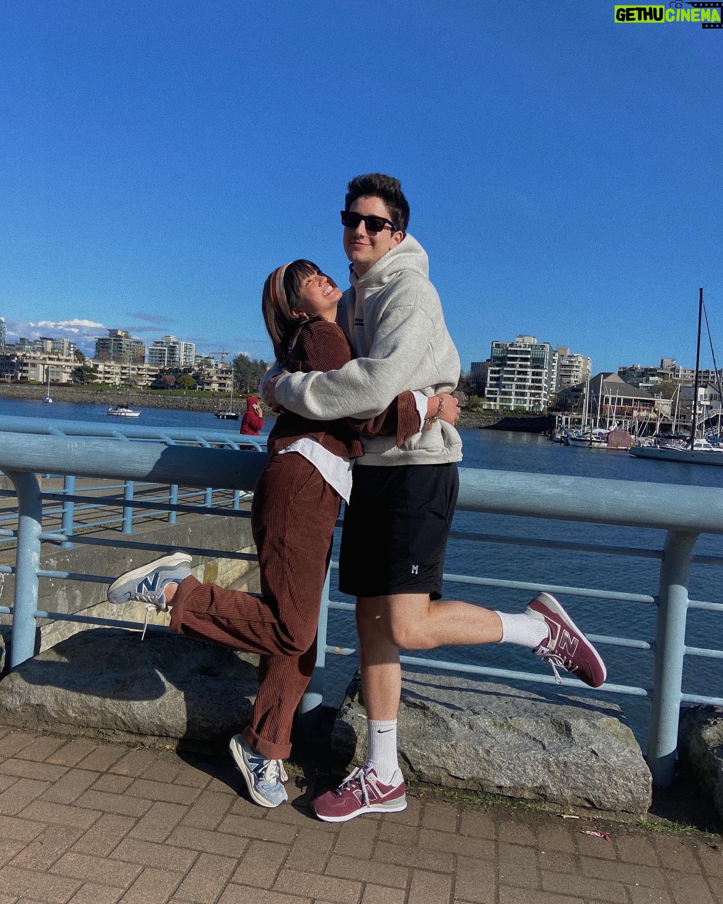 Peyton Elizabeth Lee Instagram - So new, so balanced