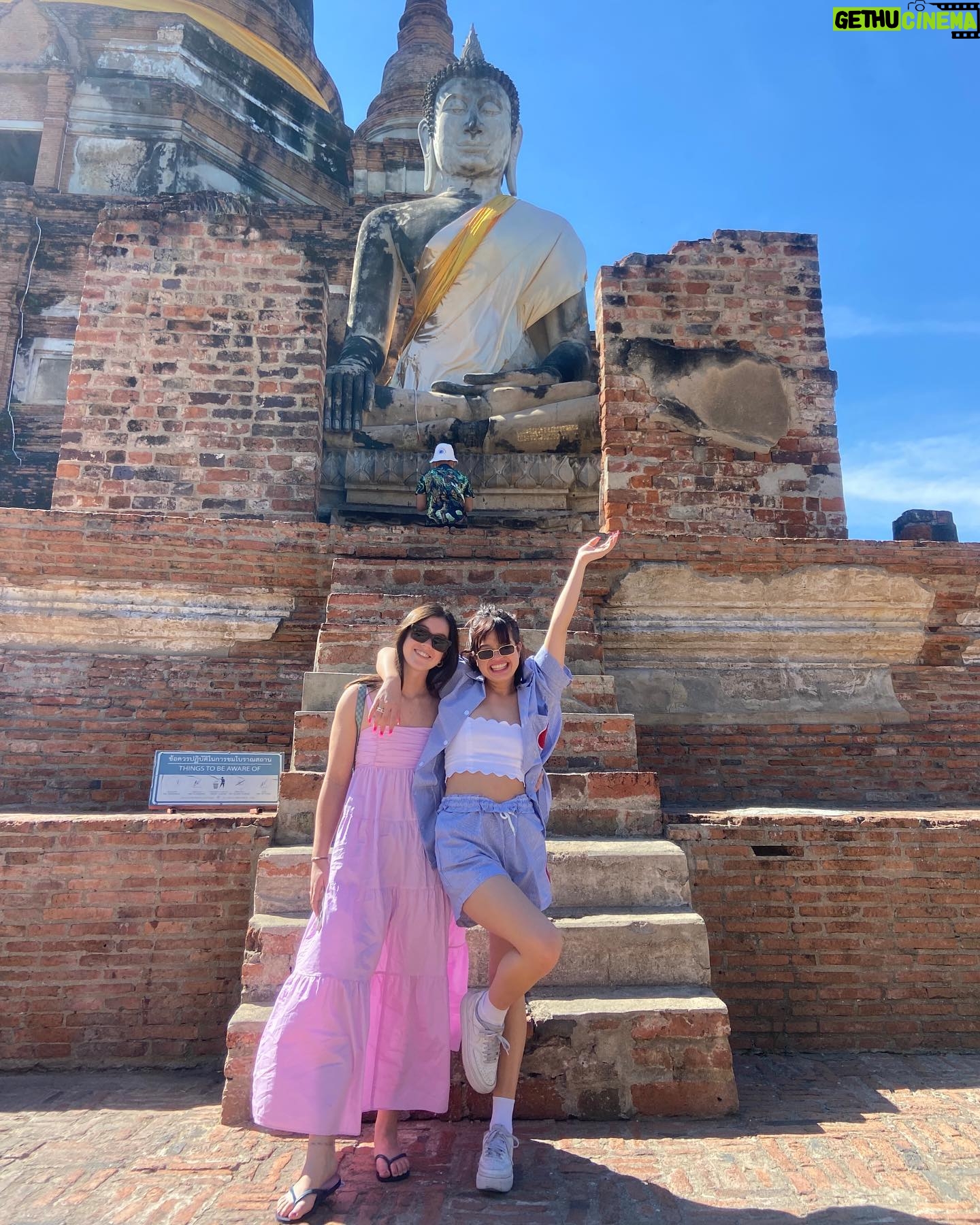 Peyton Elizabeth Lee Instagram - When in Bangkok…