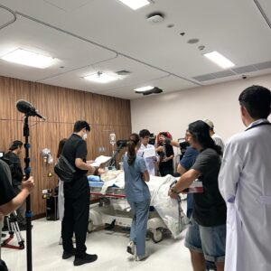 Phatchara Thabthong Instagram - ✨🚑 คืนนี้ฝากเป็นกำลังให้หมออลิสและผองเพื่อนจอมซนด้วยน้าา #emergencycoupleth