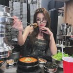 Phatchara Thabthong Instagram - ย่างหินป่าว เดี๋ยวเราย่างให้😝