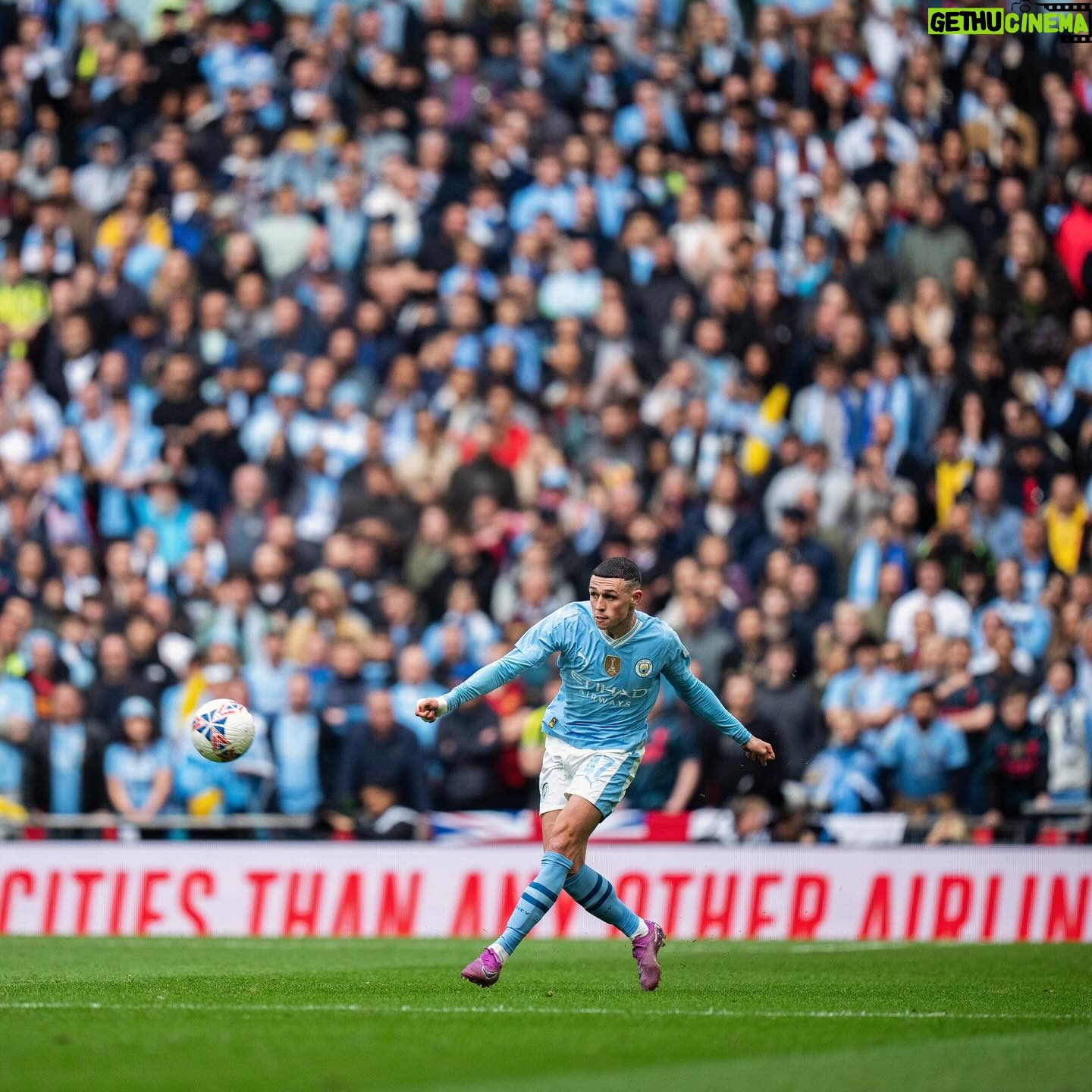 Phil Foden Instagram - Proper team effort today 👊🏻 Into the final, come onnnn!💪🏻🩵