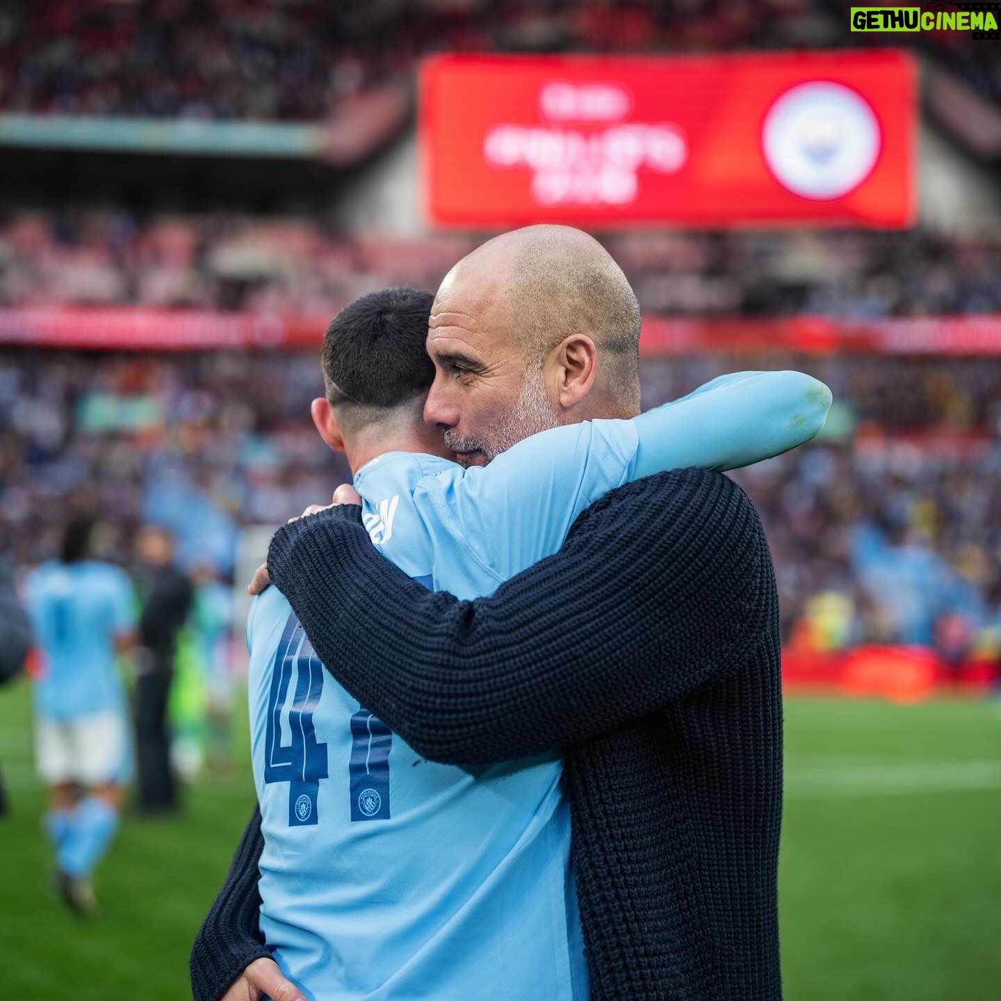 Phil Foden Instagram - Proper team effort today 👊🏻 Into the final, come onnnn!💪🏻🩵