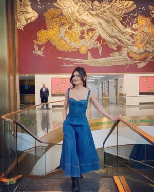 Phillipa Soo Instagram - Denim denim denim please @oscardelarenta @jenniferzeunerjewelry 
@todayshow 

Hair @seijinyc 
MU @miajonesmua 
Styled by @cristinaehrlich 
#press
#camelotbroadway