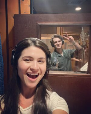 Phillipa Soo Instagram - What day is it you ask⁉️Well it’s Broadway Cast Recording Day @camelotbway ❗️❗️❗️❗️❗️
.
.
@atburnap @dannywolohan @fergsters95 @flittergaggot @tesiatee @matiasdelaflor @delphiborich @britnaaay_simpson @annsandersnyc @christianmarkgibbs @nkrumah_g @rachelgeorgea @frrankly @vantinoblast @edwin.joseph @hollyrgould @ramesjomney @valerietr47 
#broadwayrecords #lctheater #camelotbway