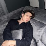 Phiravich Attachitsataporn Instagram - กลางดึกที่ยังไม่ได้สระผม เหนียวเหลือเกิน